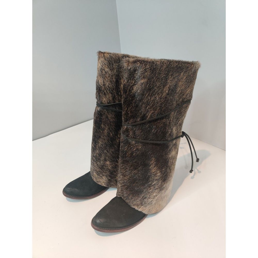 BNWOT Hair on Hide Boot Rugs Black and White